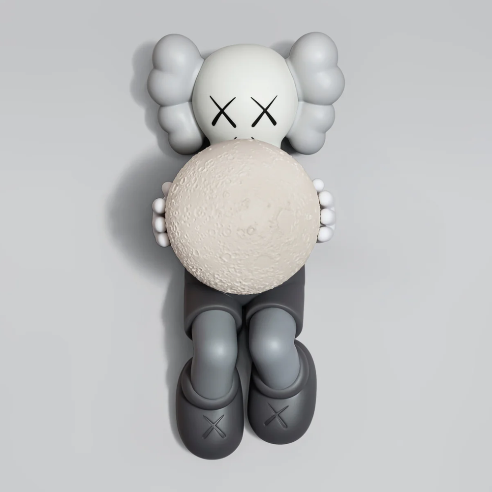 Kaws+holiday+shanghai+grey+03.